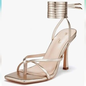Elisabet Tang Gold Lace Up Square Open Toe Thong 4 inch Heeled SanDals Size 8.5
